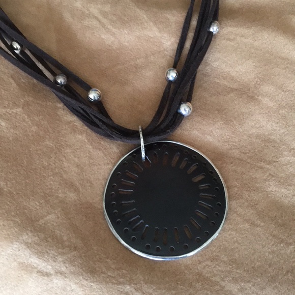 Silpada Brown Leather Pen Shell Necklace - Picture 2 of 4